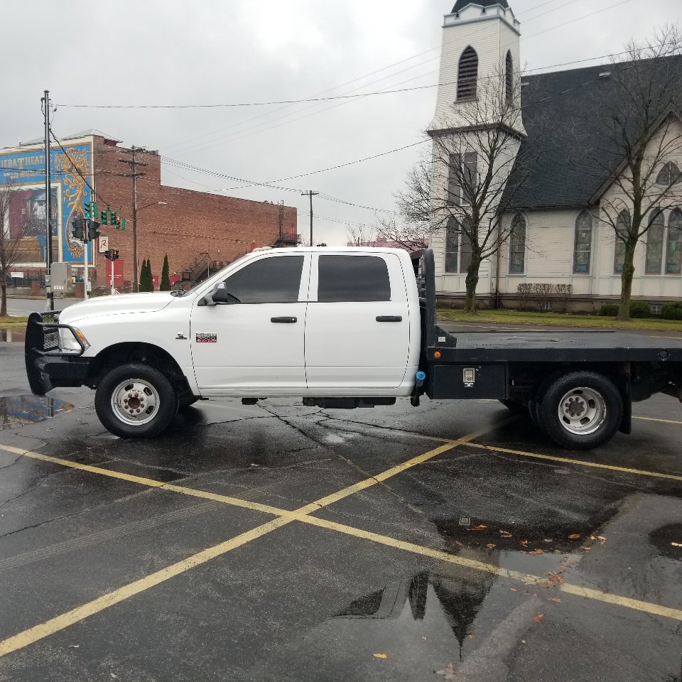 Used 2012 RAM 3500 ST w/ ST Decor Group image 2