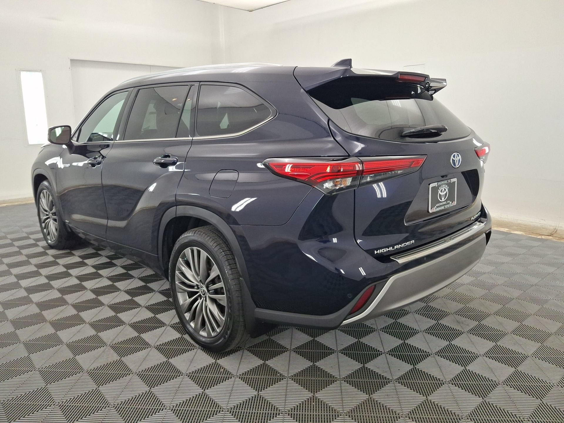 Certified 2020 Toyota Highlander Platinum AWD/4WD image 22