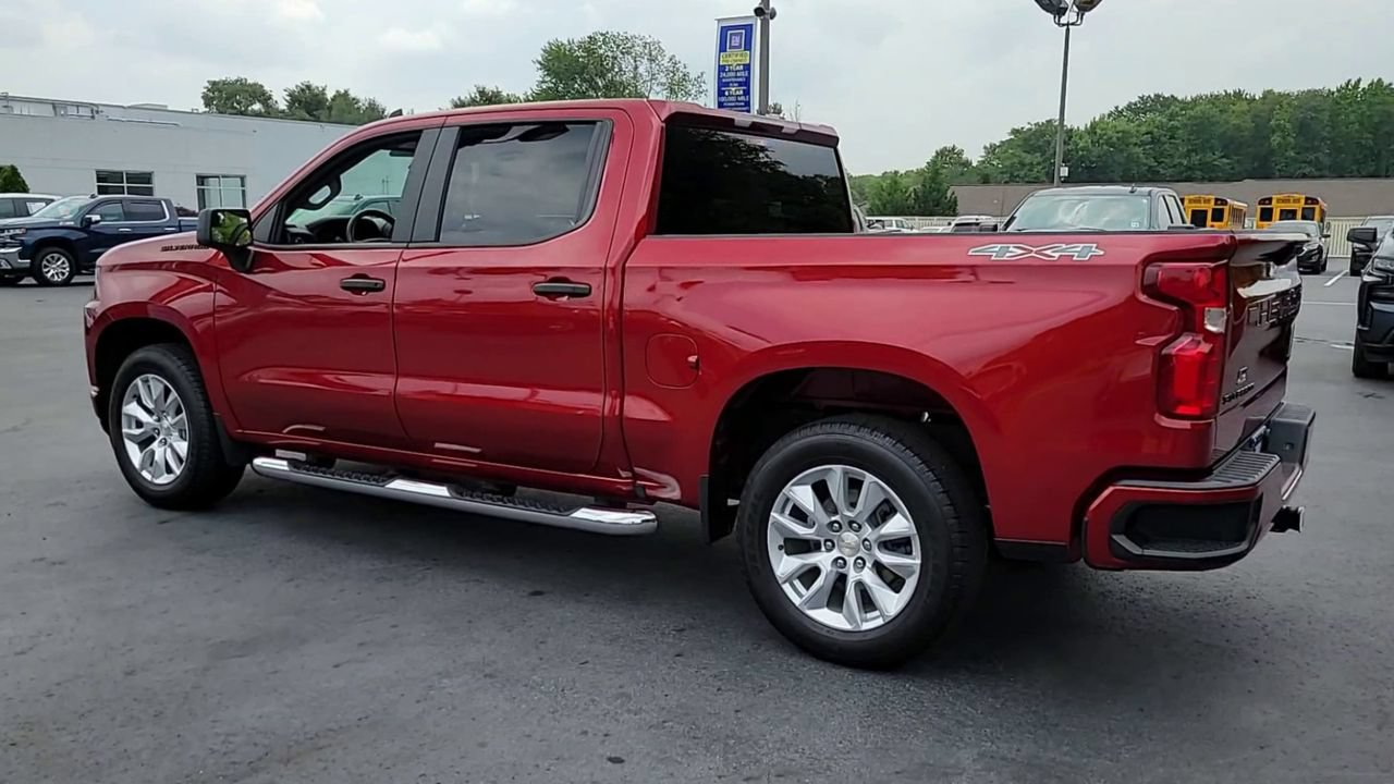 Certified 2020 Chevrolet Silverado 1500 Custom w/ Custom Value Package AWD/4WD image 6
