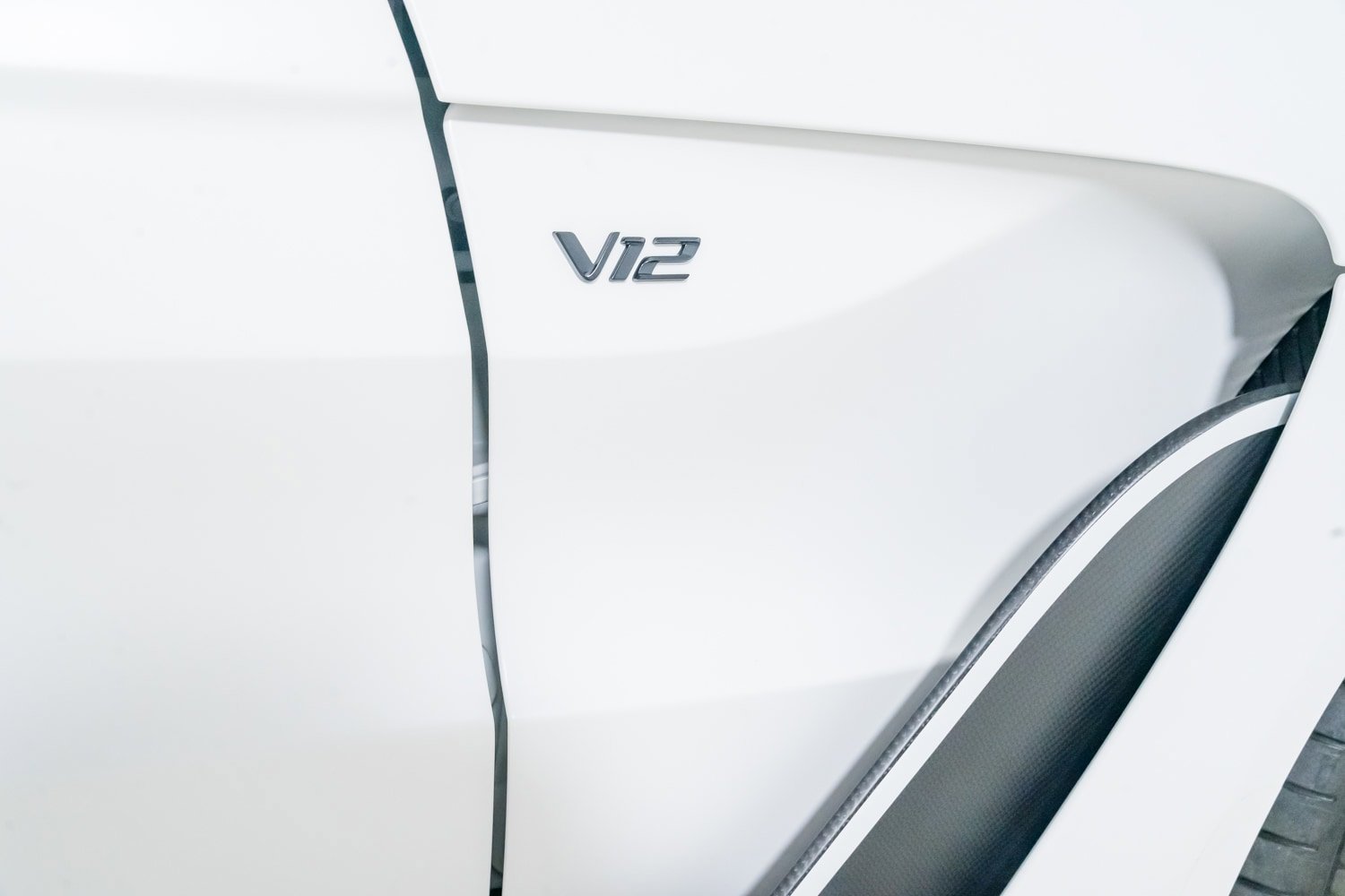 Used 2023 Aston Martin V12 Vantage image 31