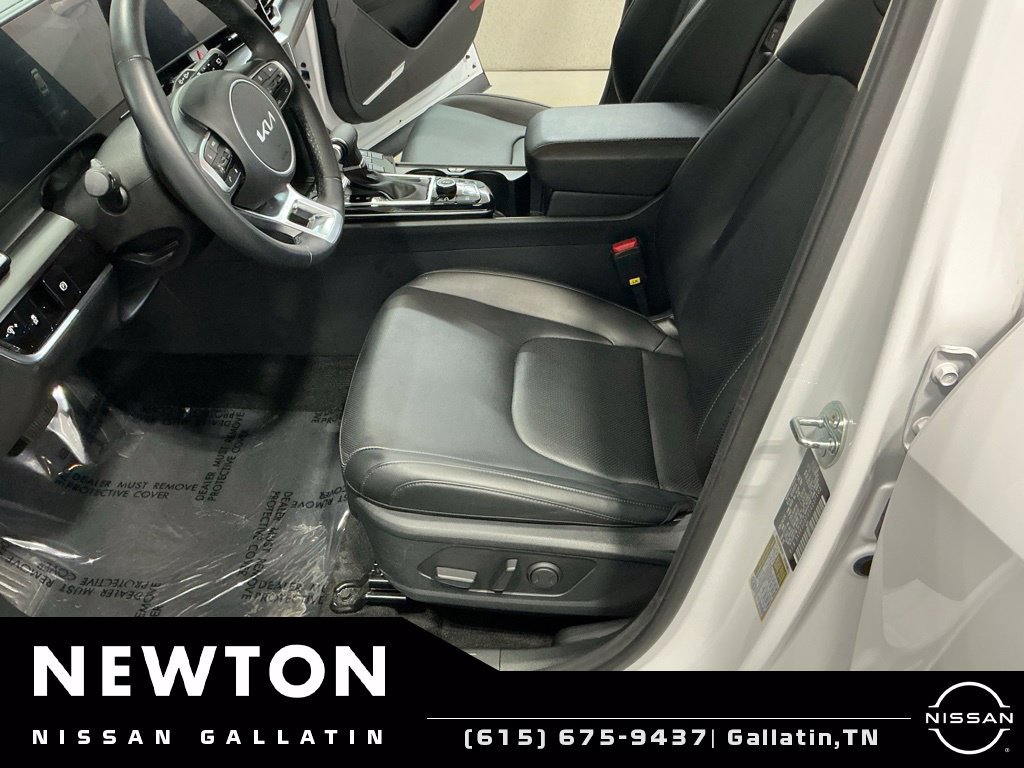 Used 2025 Kia Sportage EX AWD/4WD image 15