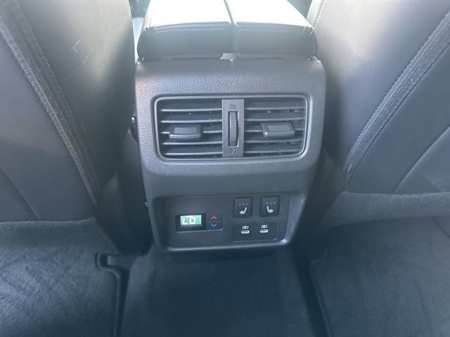 Used 2024 Nissan Rogue Platinum w/ Platinum Premium Package image 18
