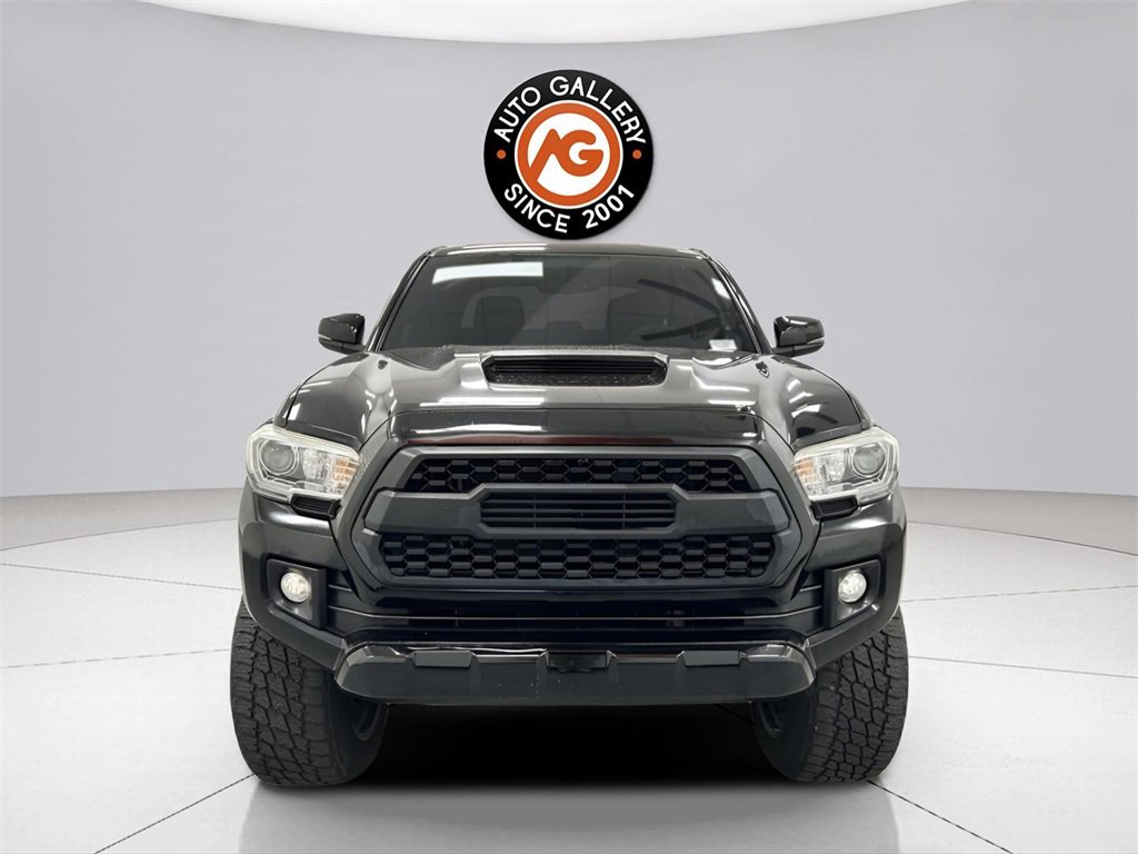 Used 2016 Toyota Tacoma TRD Sport video 2