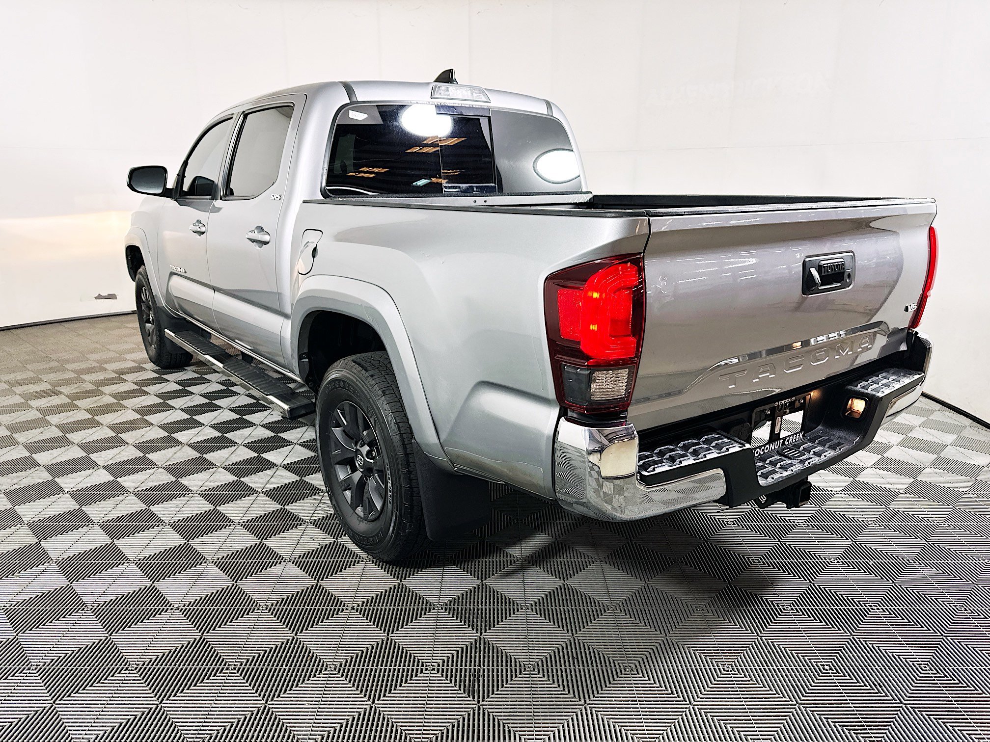 Used 2021 Toyota Tacoma SR5 image 5