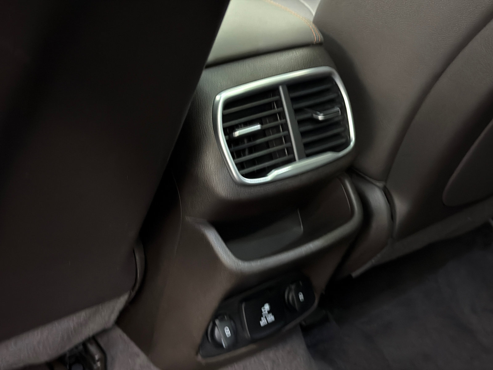 Used 2019 Hyundai Santa Fe FWD image 22