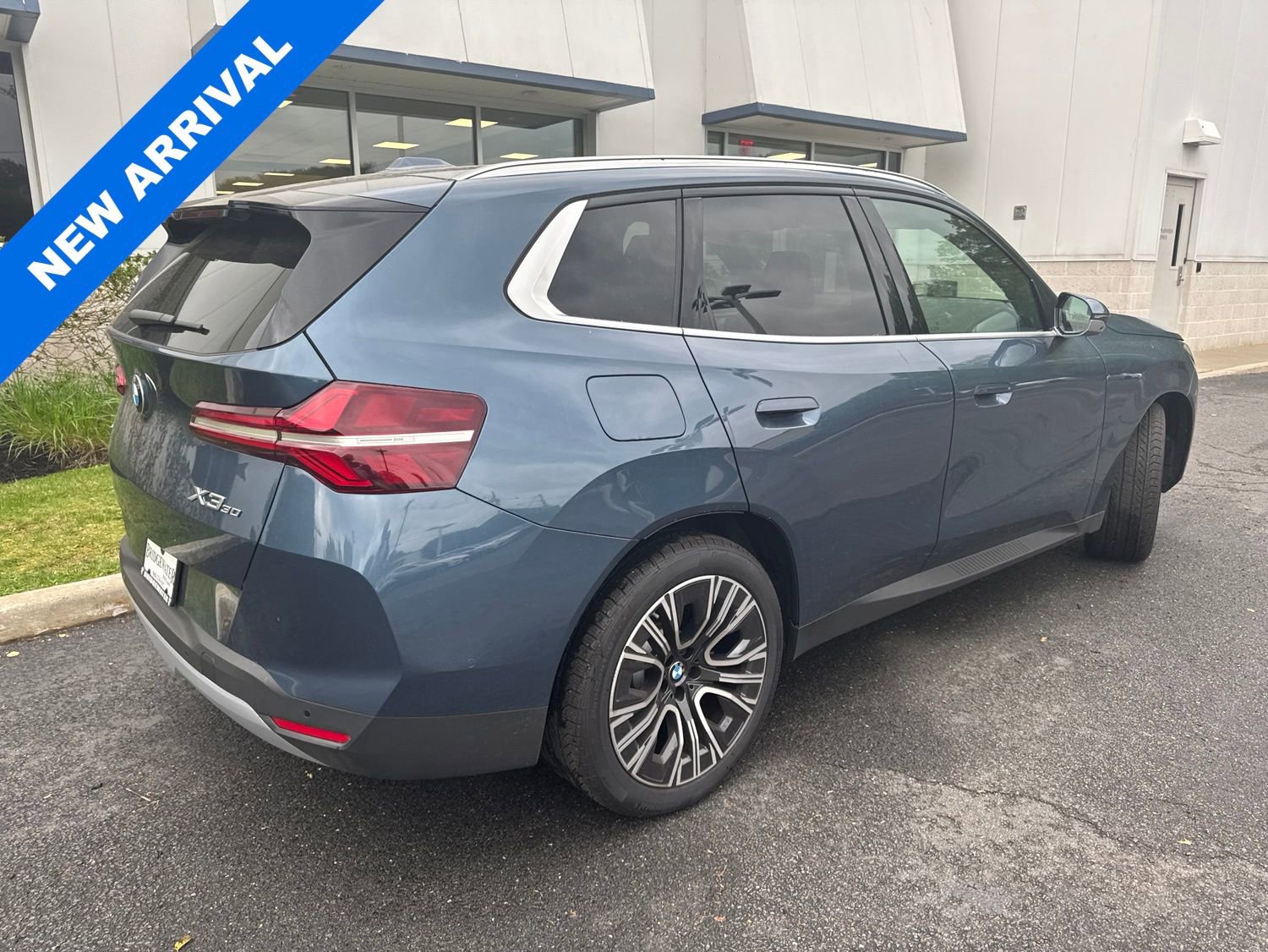 Used 2026 BMW X3 xDrive30 w/ Premium Package AWD/4WD image 2