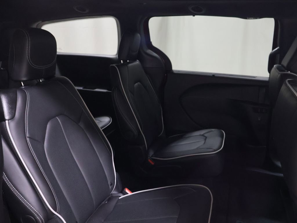 New 2027 Chrysler Pacifica Limited AWD/4WD image 12