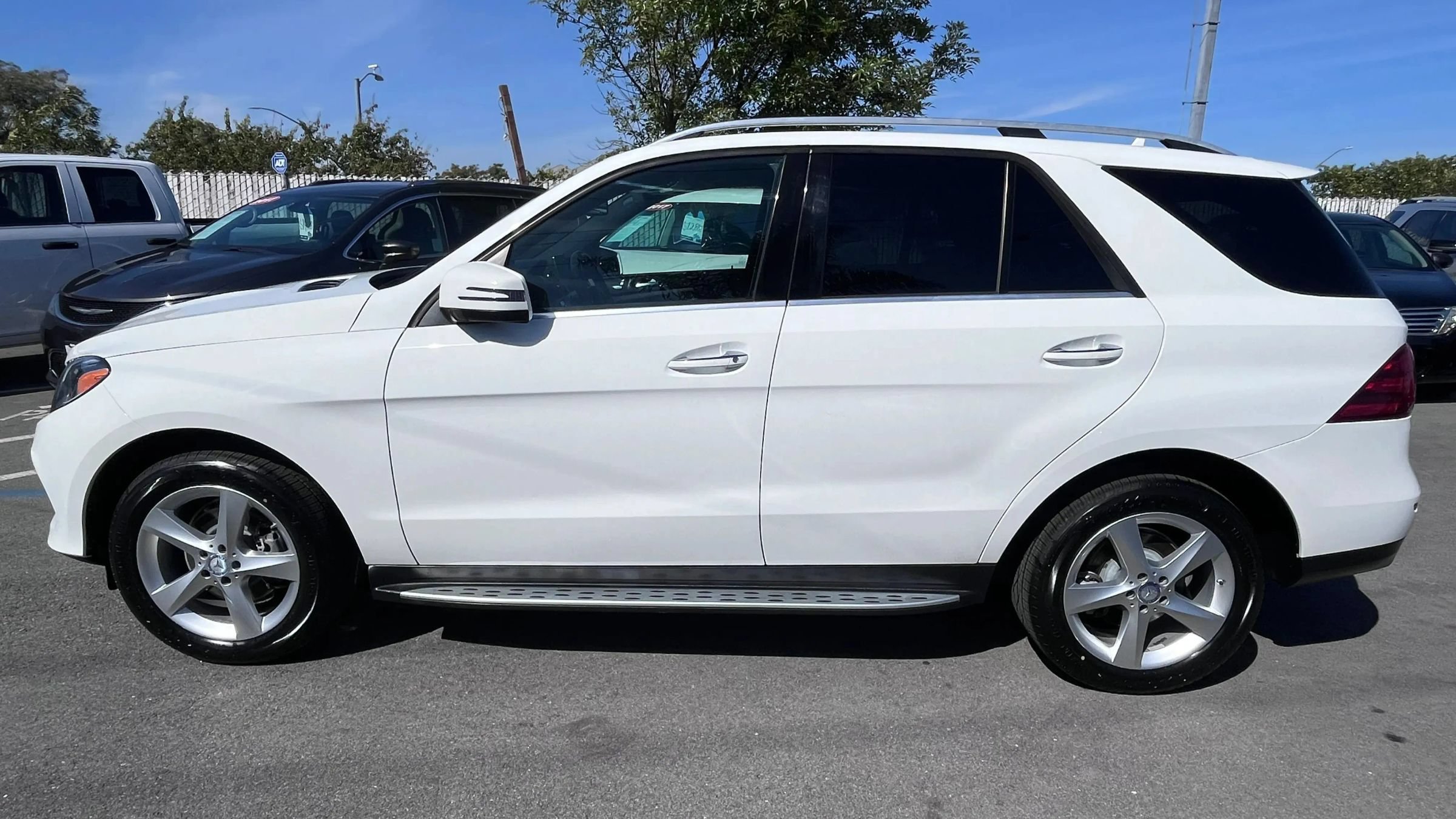 Used 2016 Mercedes-Benz GLE 350 4MATIC w/ Premium Package image 4