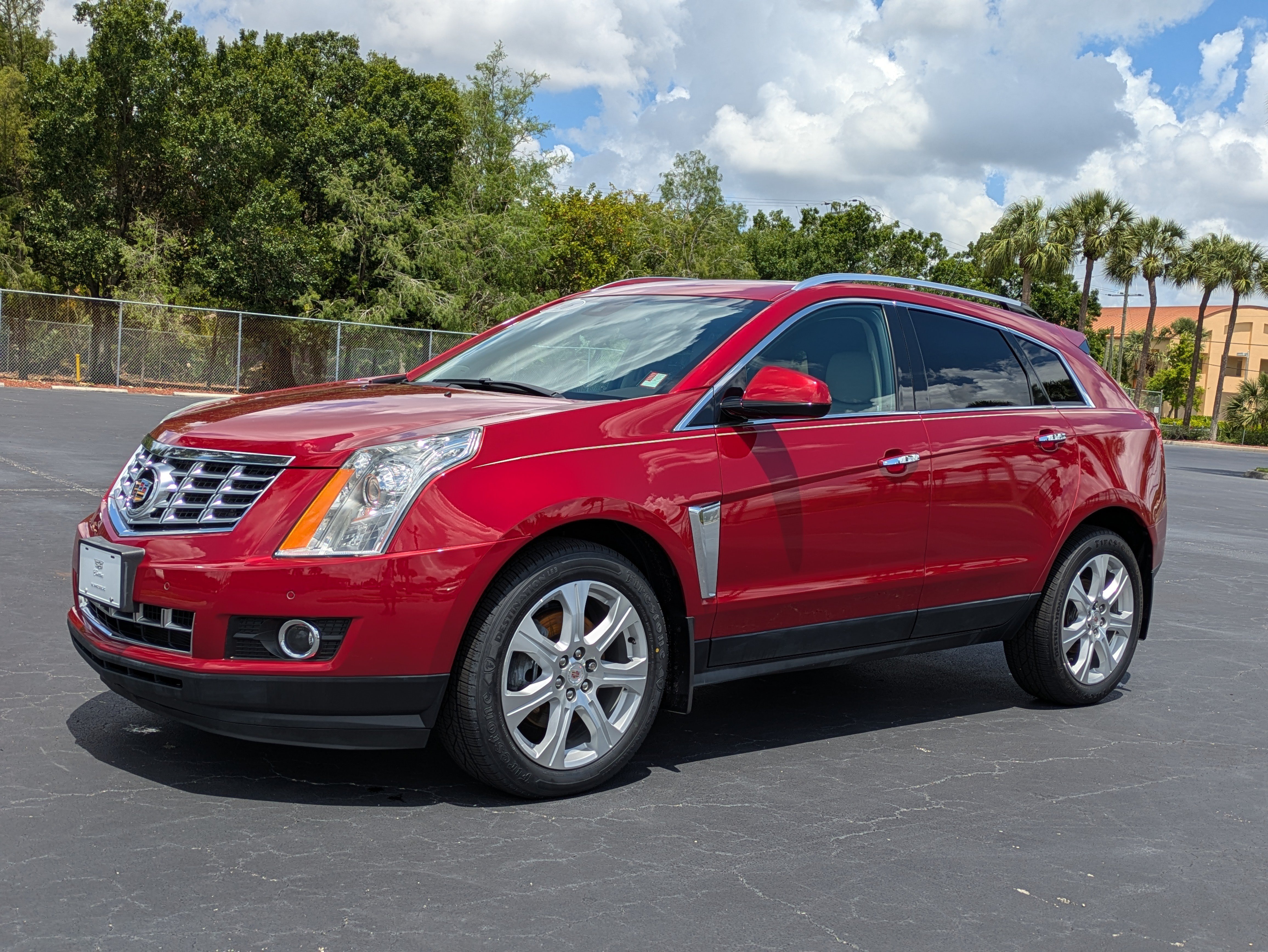 Used 2016 Cadillac SRX Premium FWD image 2