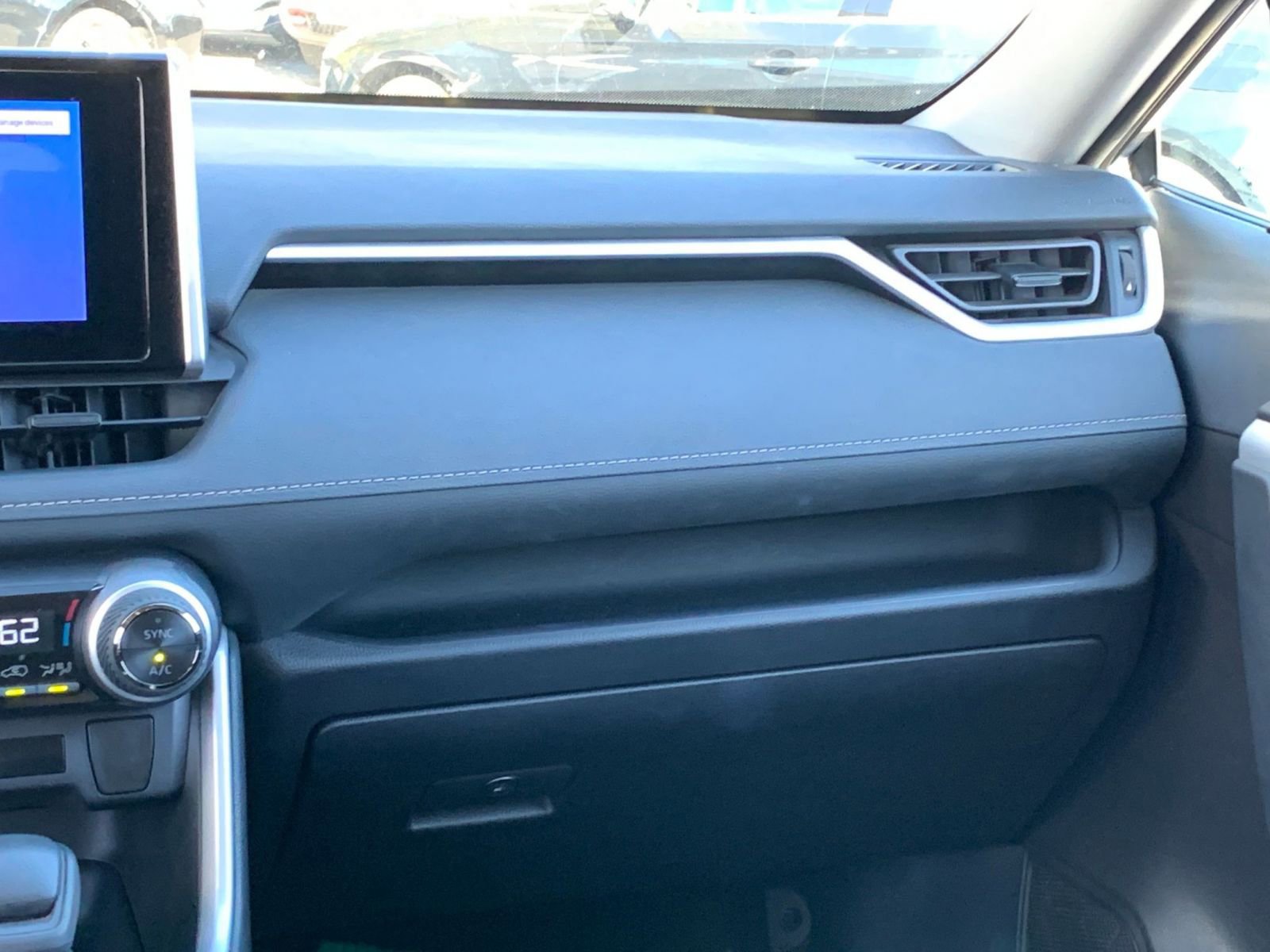 Used 2025 Toyota RAV4 LE image 34