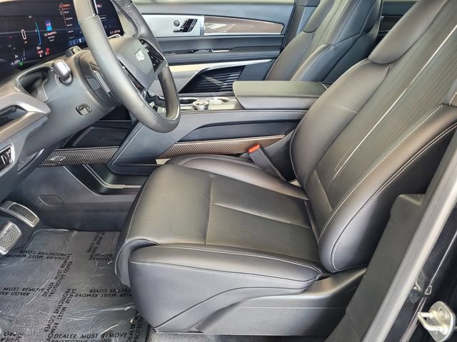 Certified 2026 Cadillac Vistiq Luxury AWD/4WD image 17