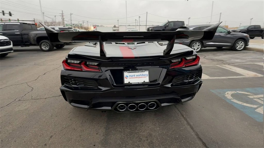 New 2026 Chevrolet Corvette ZR1 w/ ZR1 Carbon Fiber Aero Package image 7