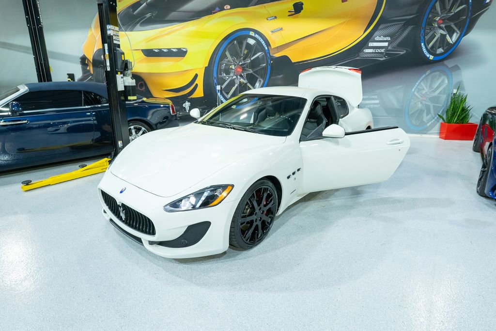Used 2014 Maserati GranTurismo Sport RWD image 32
