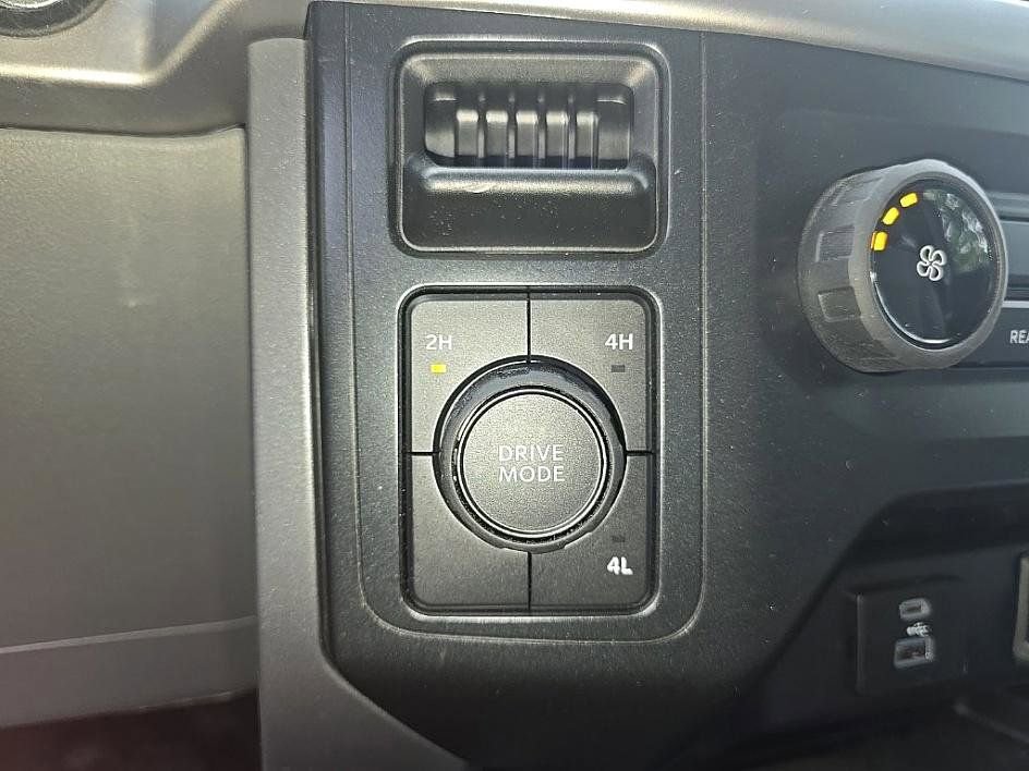 Used 2022 Ford F150 XLT image 17