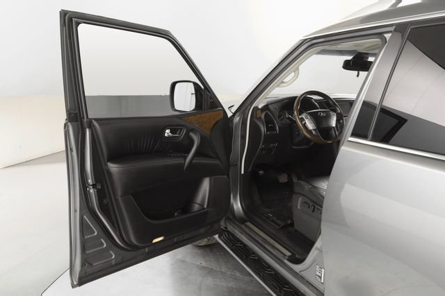 Used 2016 INFINITI QX80 4WD w/ Driver's Assistance Package image 27