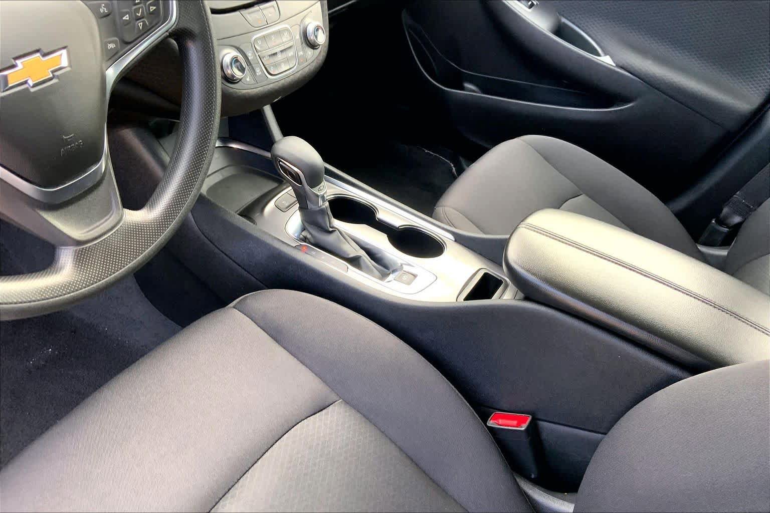Used 2024 Chevrolet Malibu LT FWD image 17