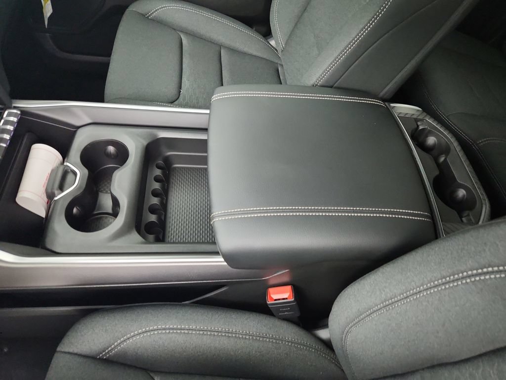 New 2026 RAM 1500 Express AWD/4WD image 11