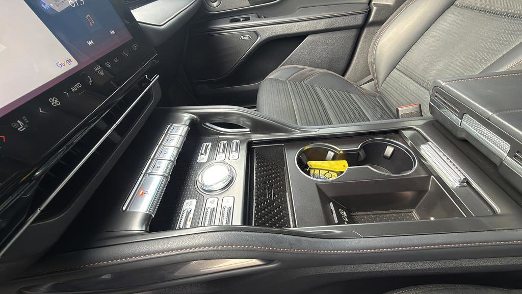 Used 2024 Lincoln Nautilus Reserve w/ Equipment Group 202A image 24