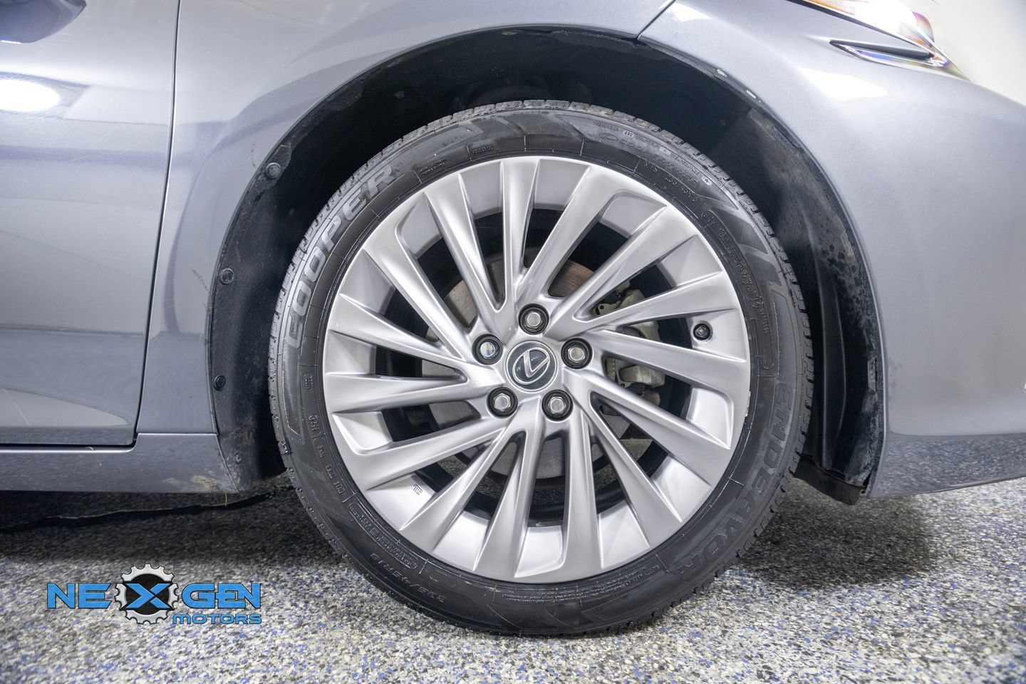 Used 2019 Lexus ES 350 w/ Accessory Package FWD image 44