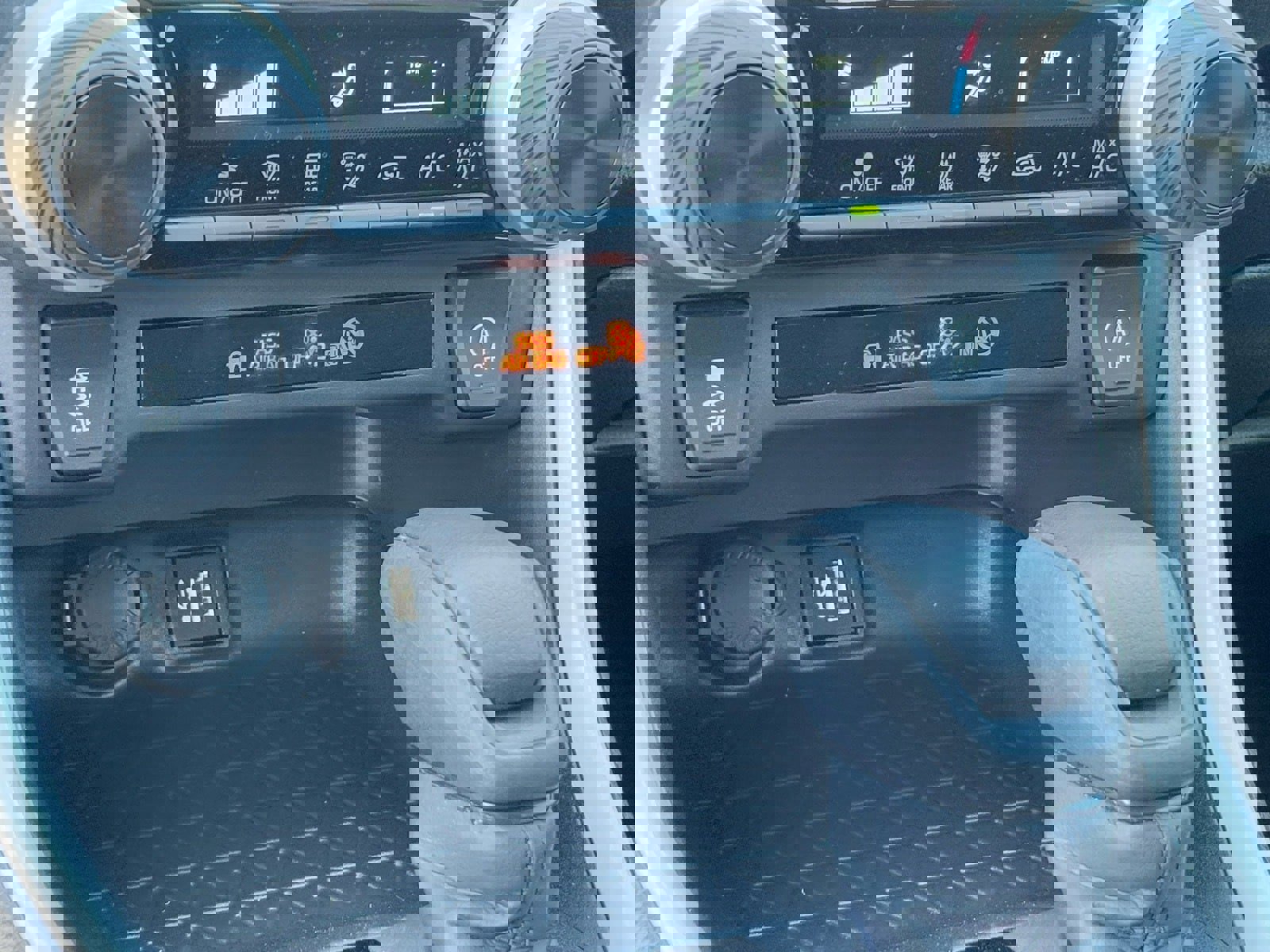 Used 2025 Toyota RAV4 LE image 26