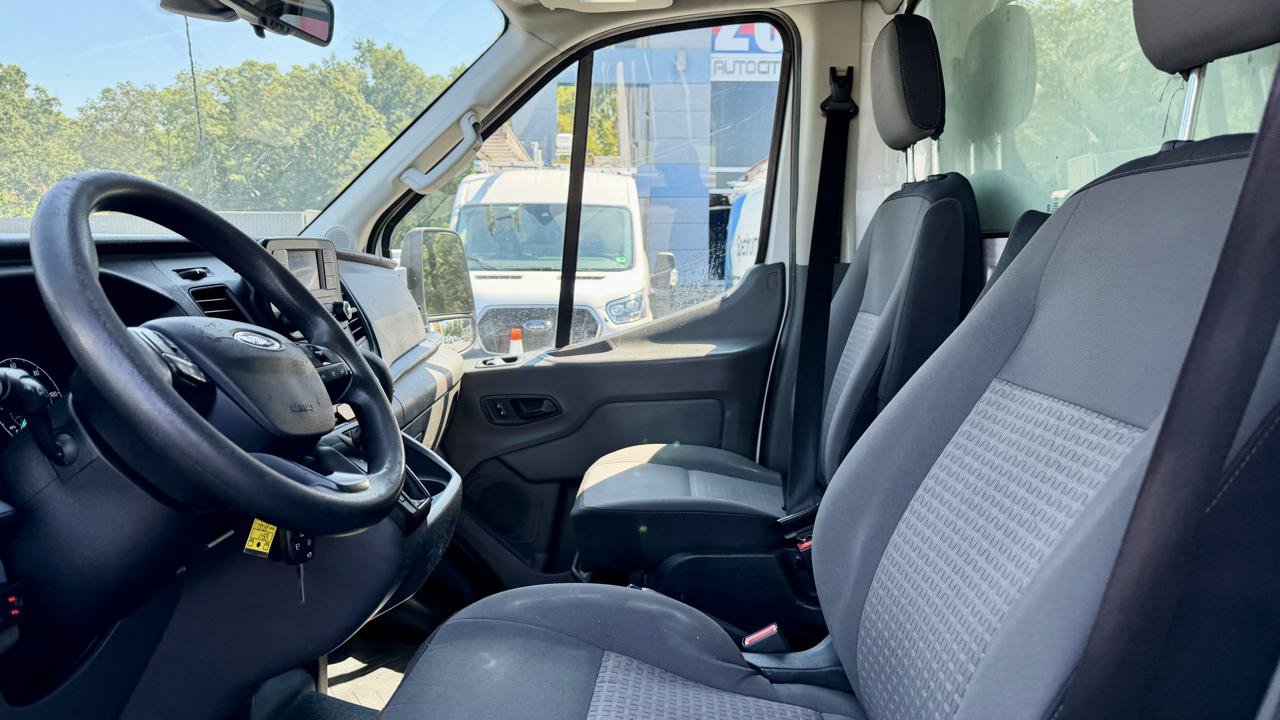 Used 2020 Ford Transit 350 RWD image 17