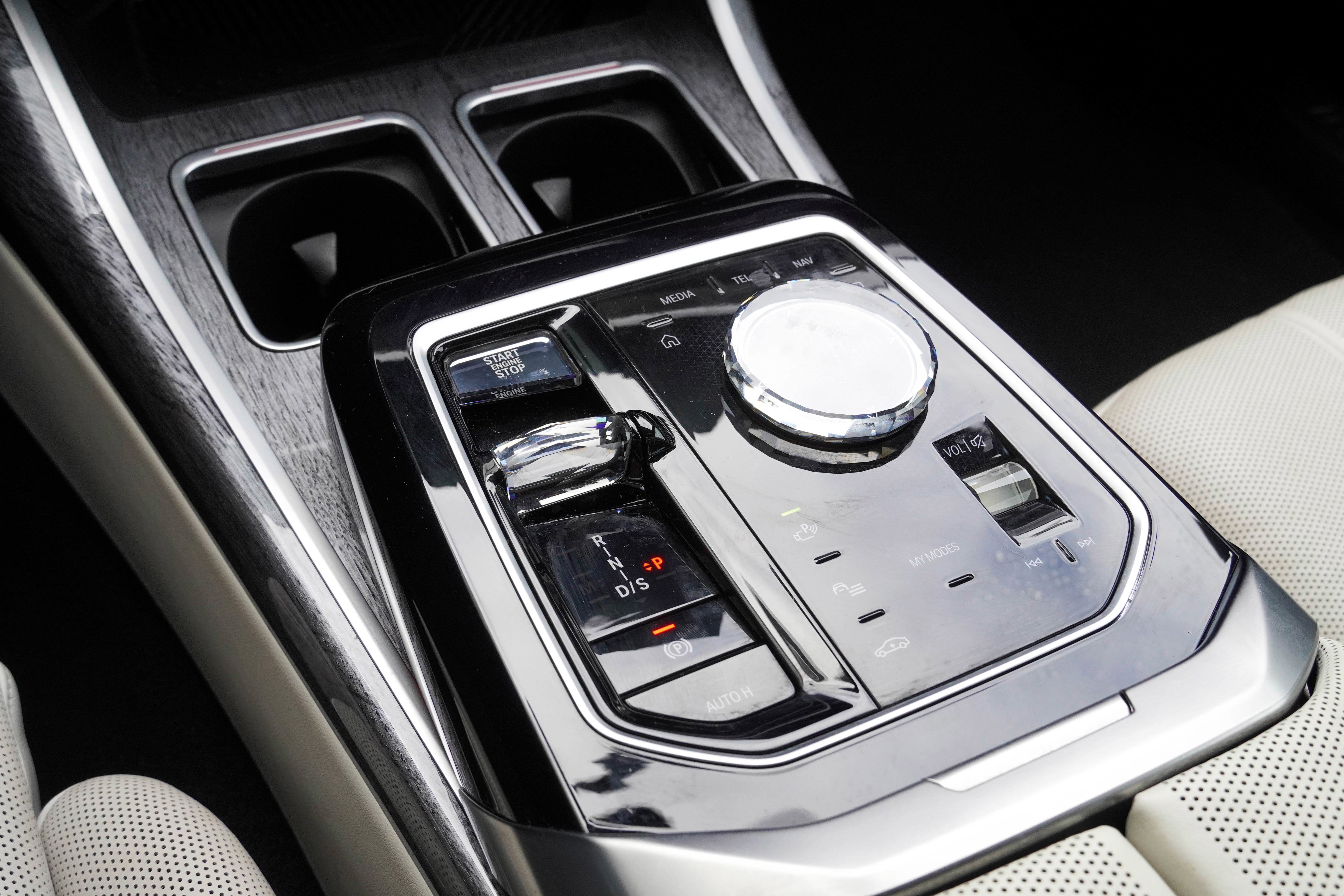 Certified 2023 BMW 760i xDrive w/ Executive Package AWD/4WD image 30