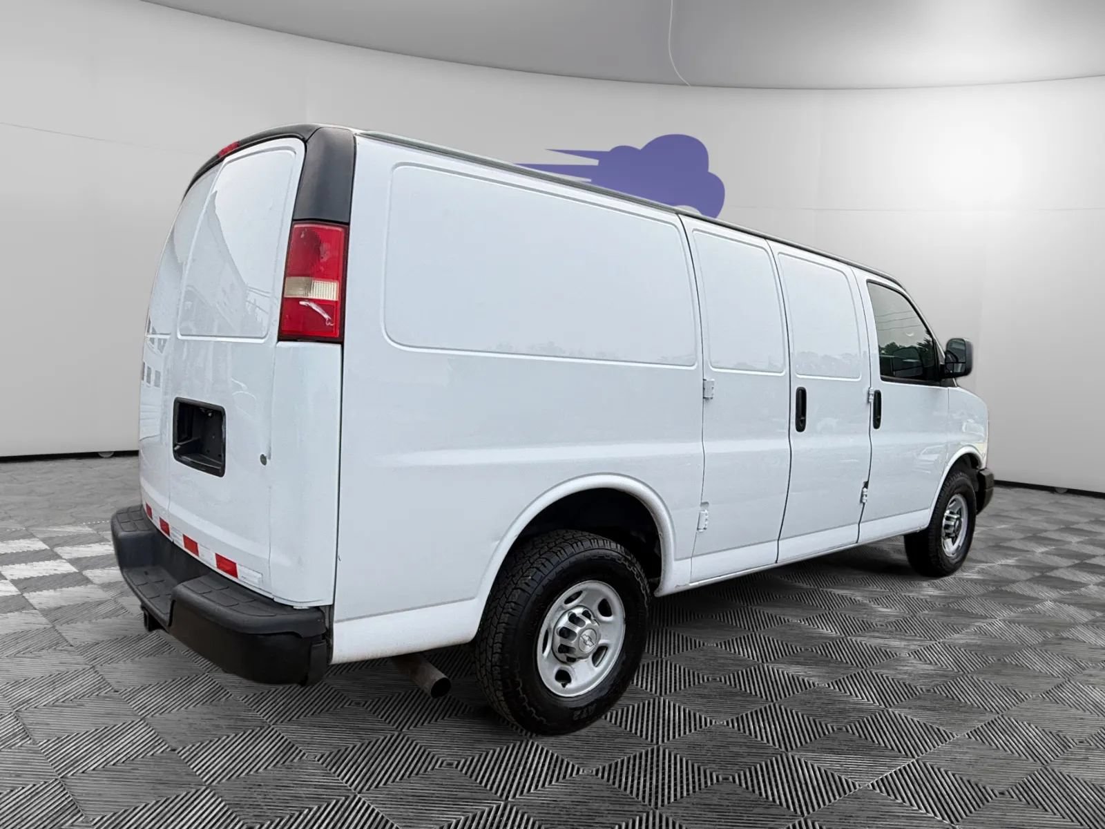 Used 2015 Chevrolet Express 2500 RWD image 5