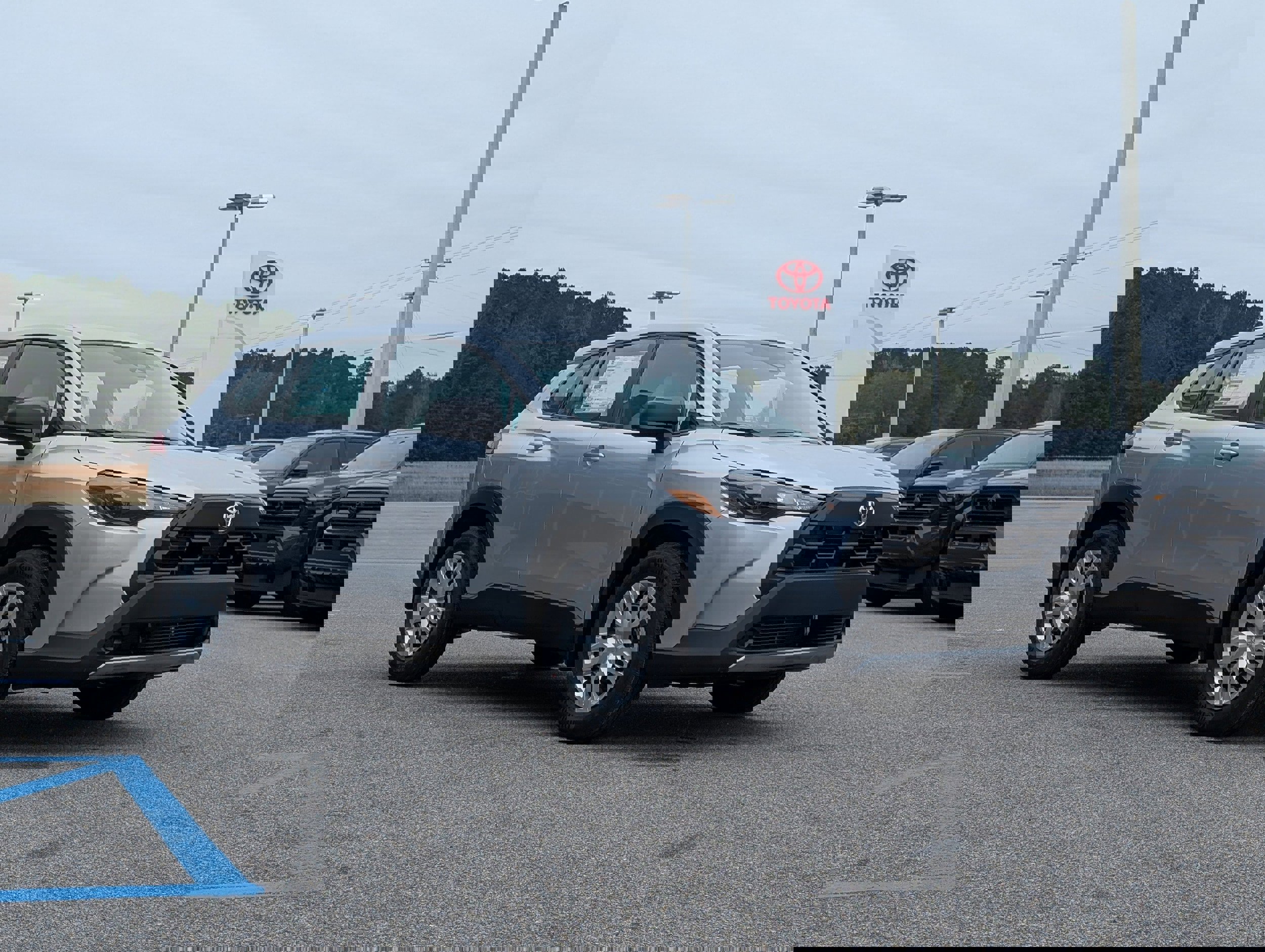 New 2026 Toyota Corolla Cross L image 7