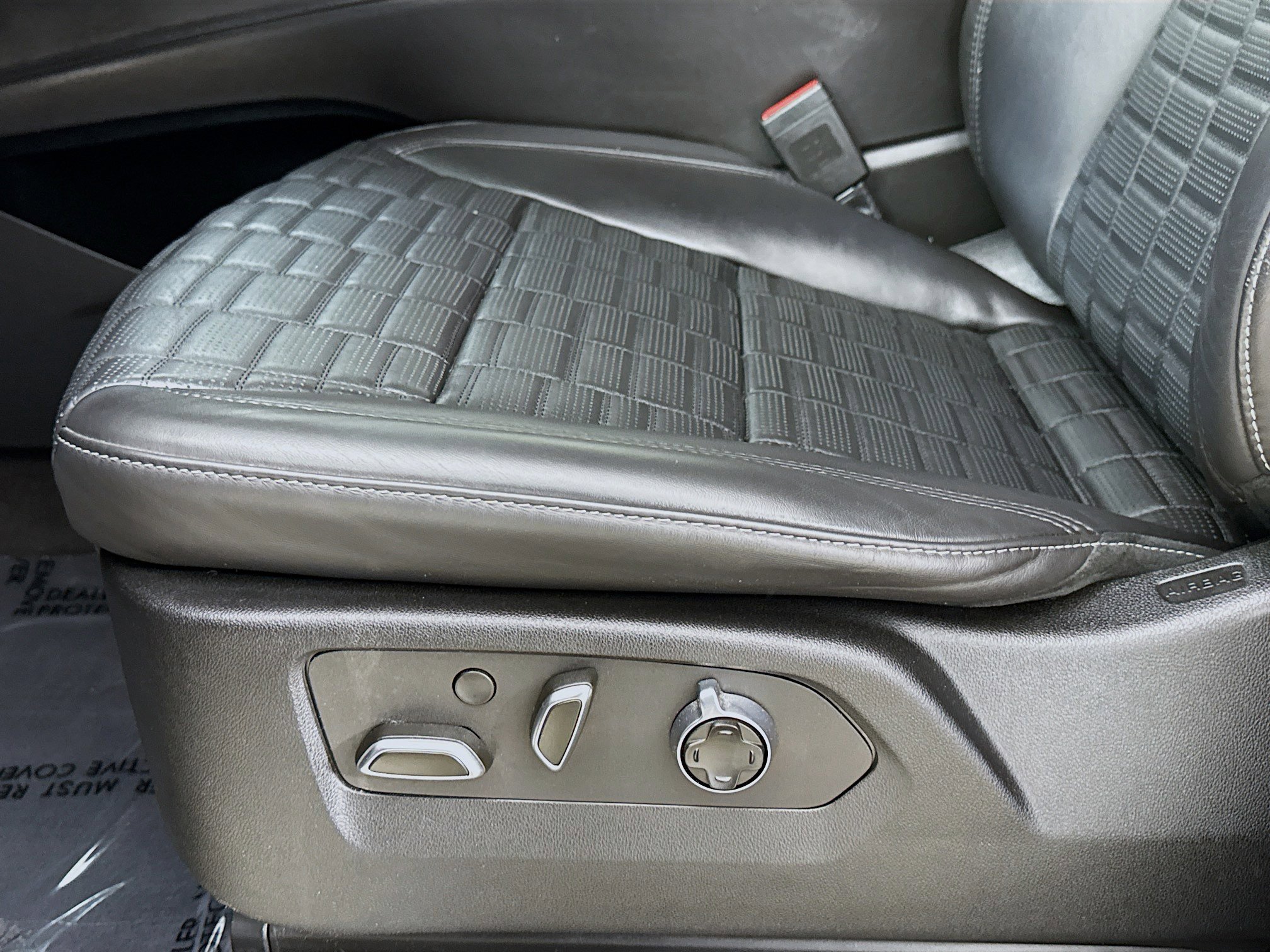 Used 2023 Cadillac Escalade Sport Platinum w/ LPO, ONYX Package AWD/4WD image 20