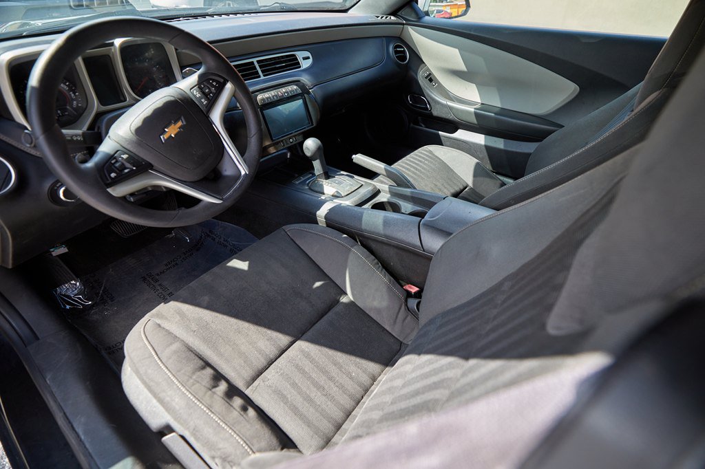 Used 2015 Chevrolet Camaro LS RWD image 11