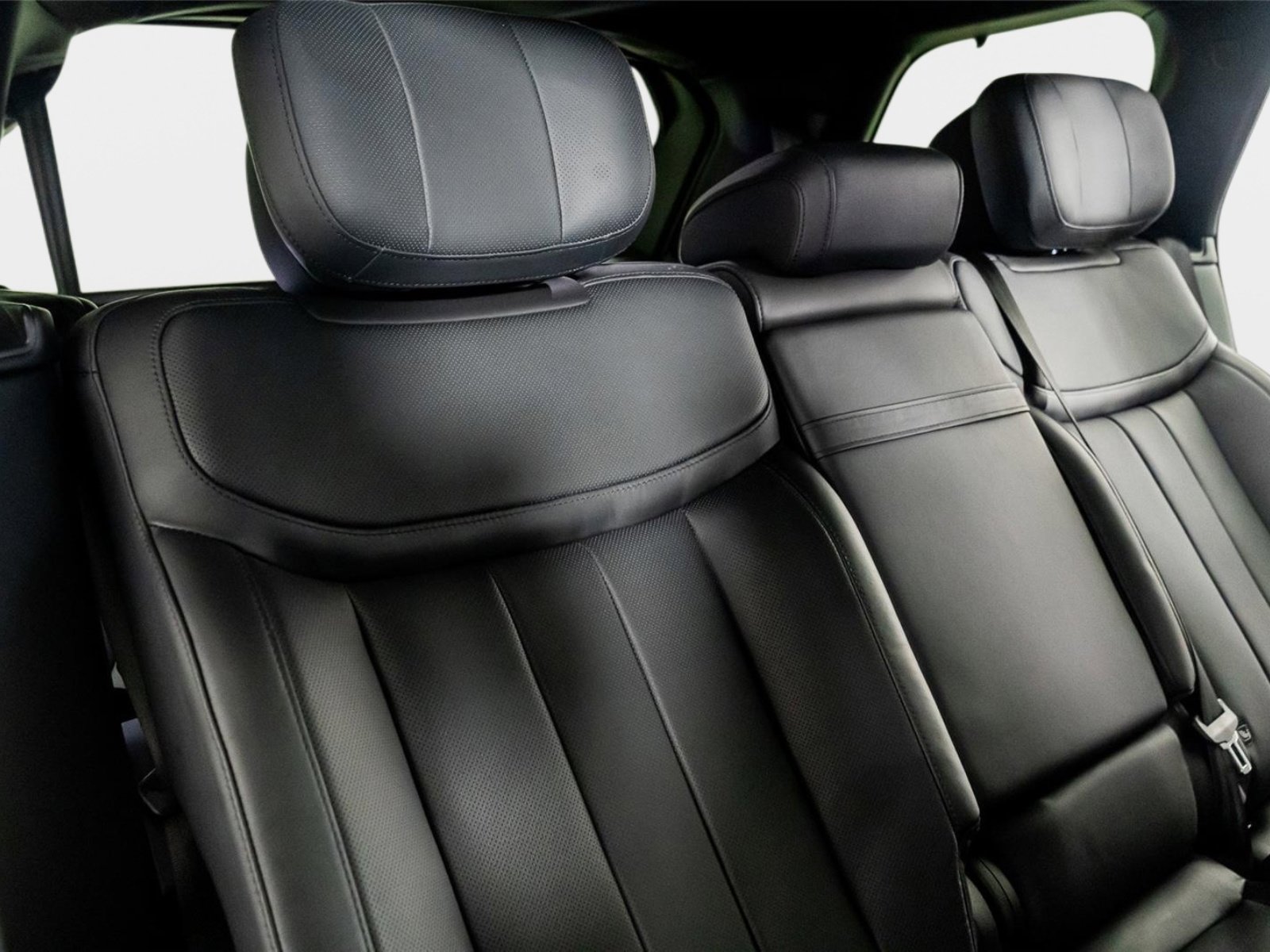 Used 2024 Land Rover Range Rover Long Wheelbase Autobiography image 28