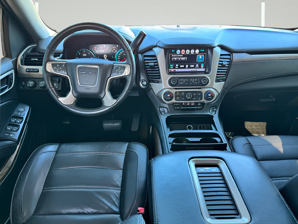 Used 2018 GMC Yukon XL Denali w/ Open Road Package AWD/4WD image 10