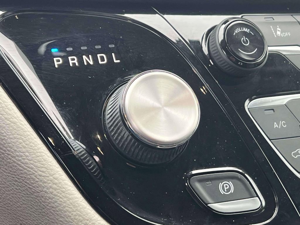 Used 2022 Chrysler Pacifica Touring-L FWD image 29