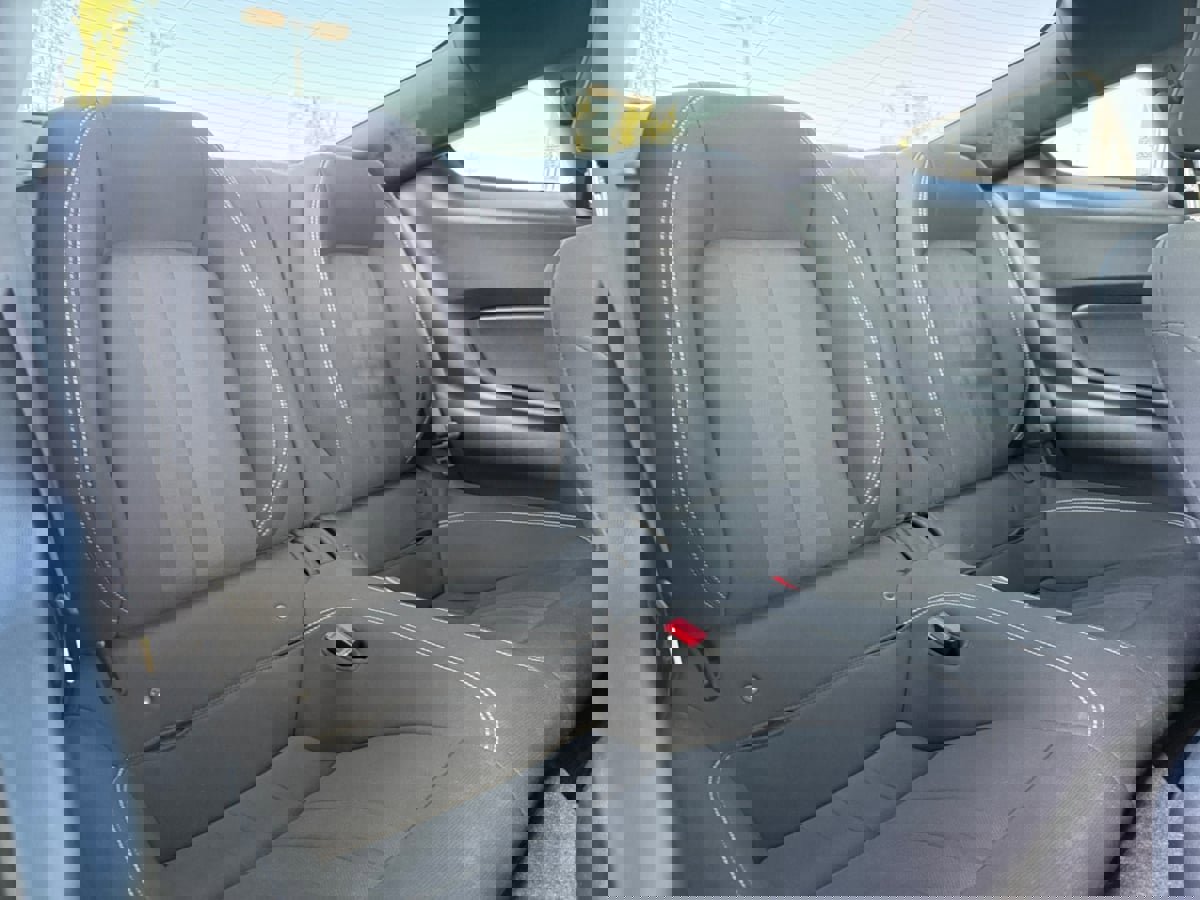 Used 2018 Ford Mustang Coupe RWD image 18