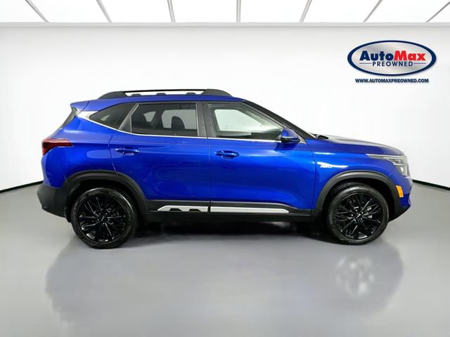 Used 2022 Kia Seltos Nightfall Edition image 9