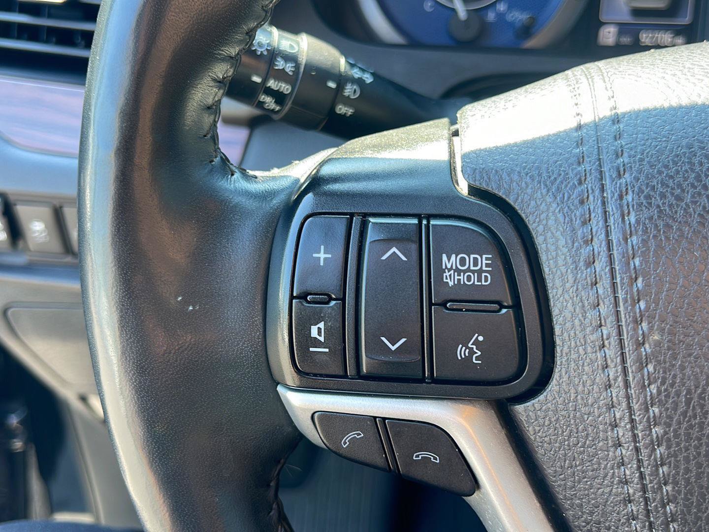 Used 2020 Toyota Sienna Limited Premium FWD image 20