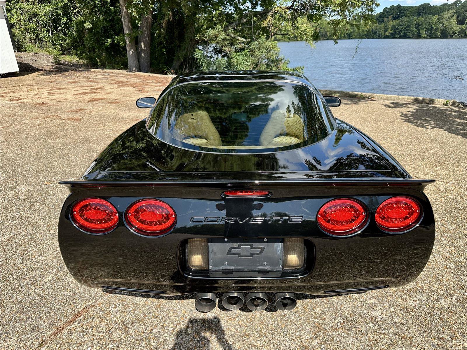 Used 1998 Chevrolet Corvette Coupe w/ Roof Pkg RWD image 6