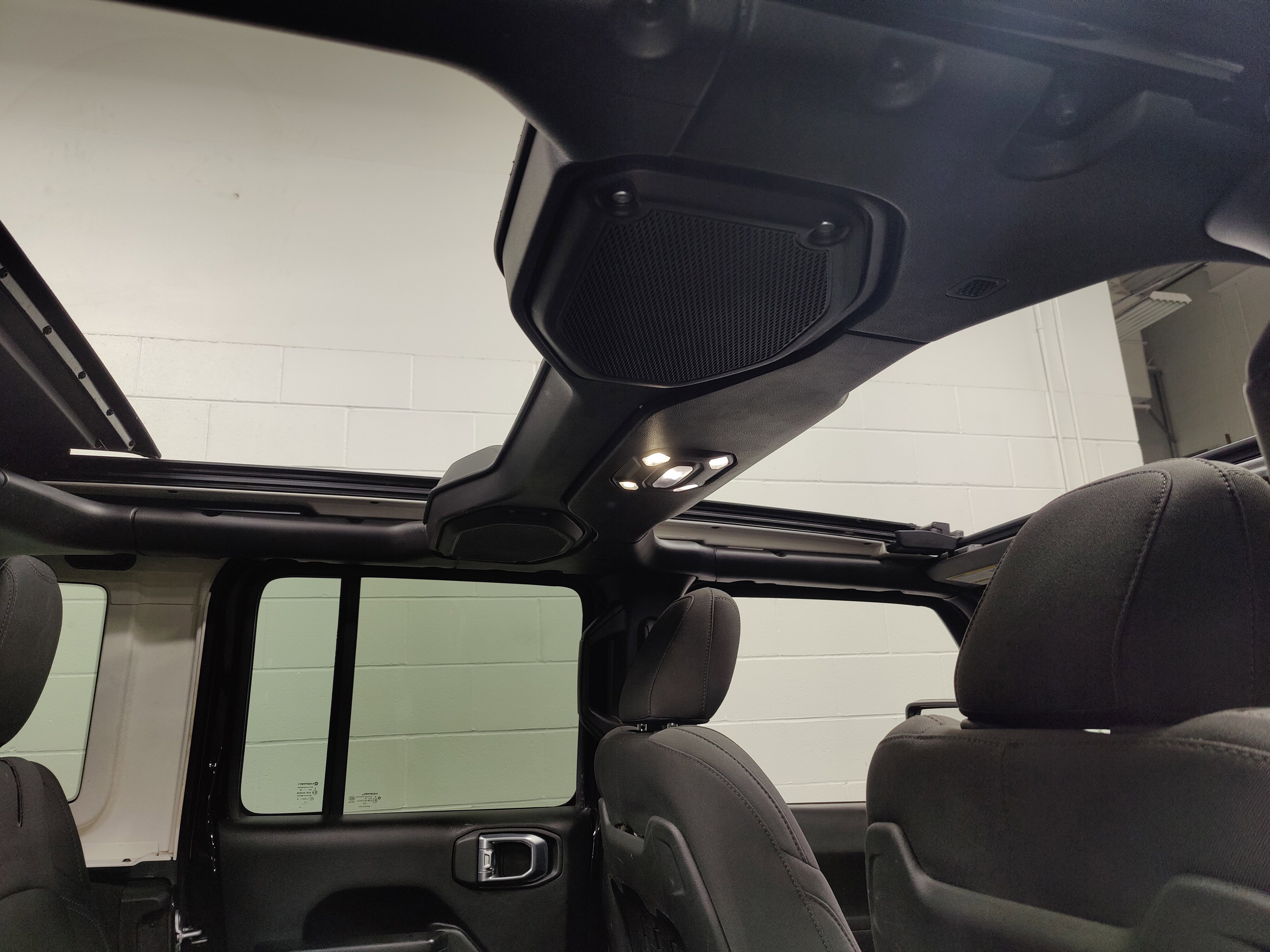 Used 2022 Jeep Wrangler Unlimited Rubicon 4xe image 7