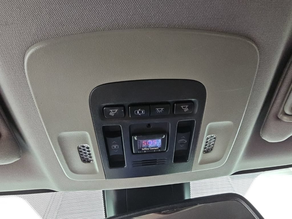 Used 2019 Toyota Camry XSE w/ Navigation Package FWD image 24
