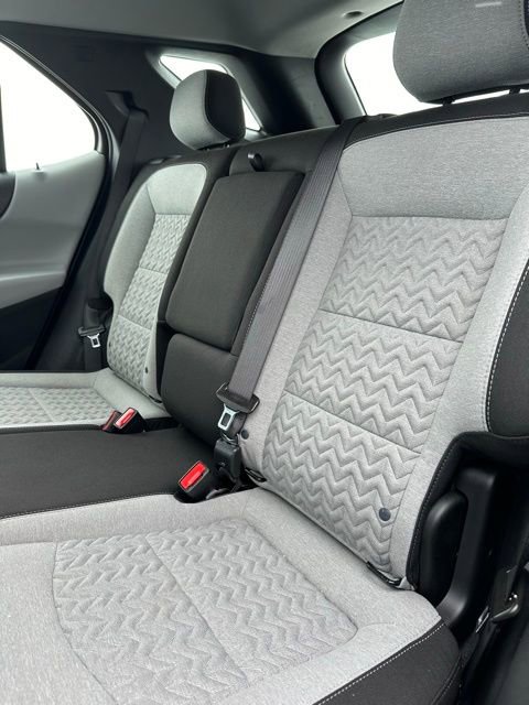 Certified 2024 Chevrolet Equinox LS w/ Driver Confidence II Package image 31