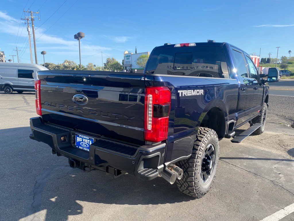 New 2025 Ford F250 Lariat w/ Lariat Ultimate Package image 7