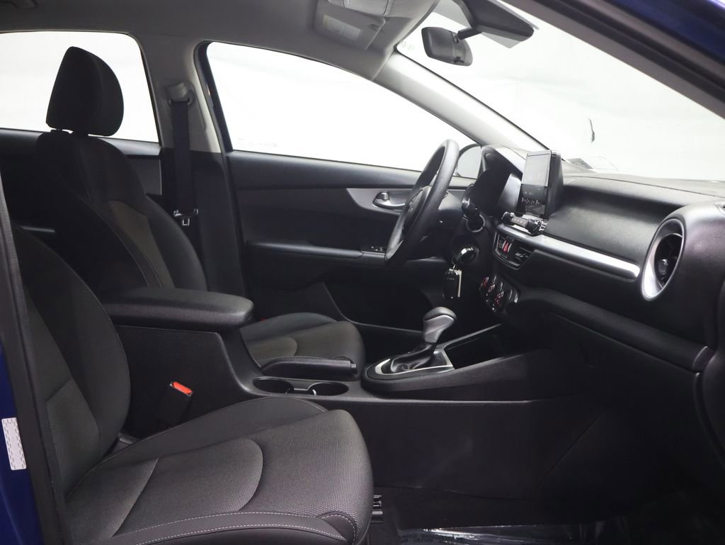 Used 2024 Kia Forte LXS w/ LXS Technology Package image 9