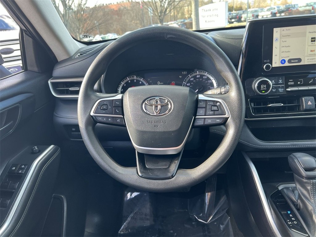 Used 2023 Toyota Highlander L image 16