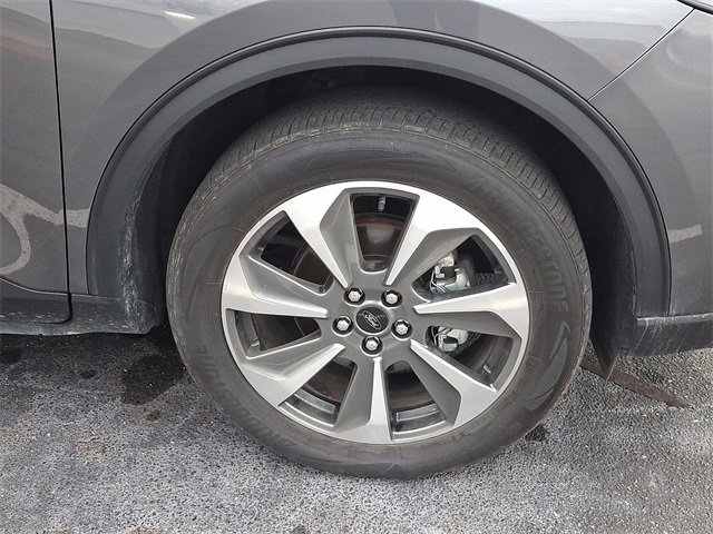 Used 2024 Ford Escape Platinum image 4