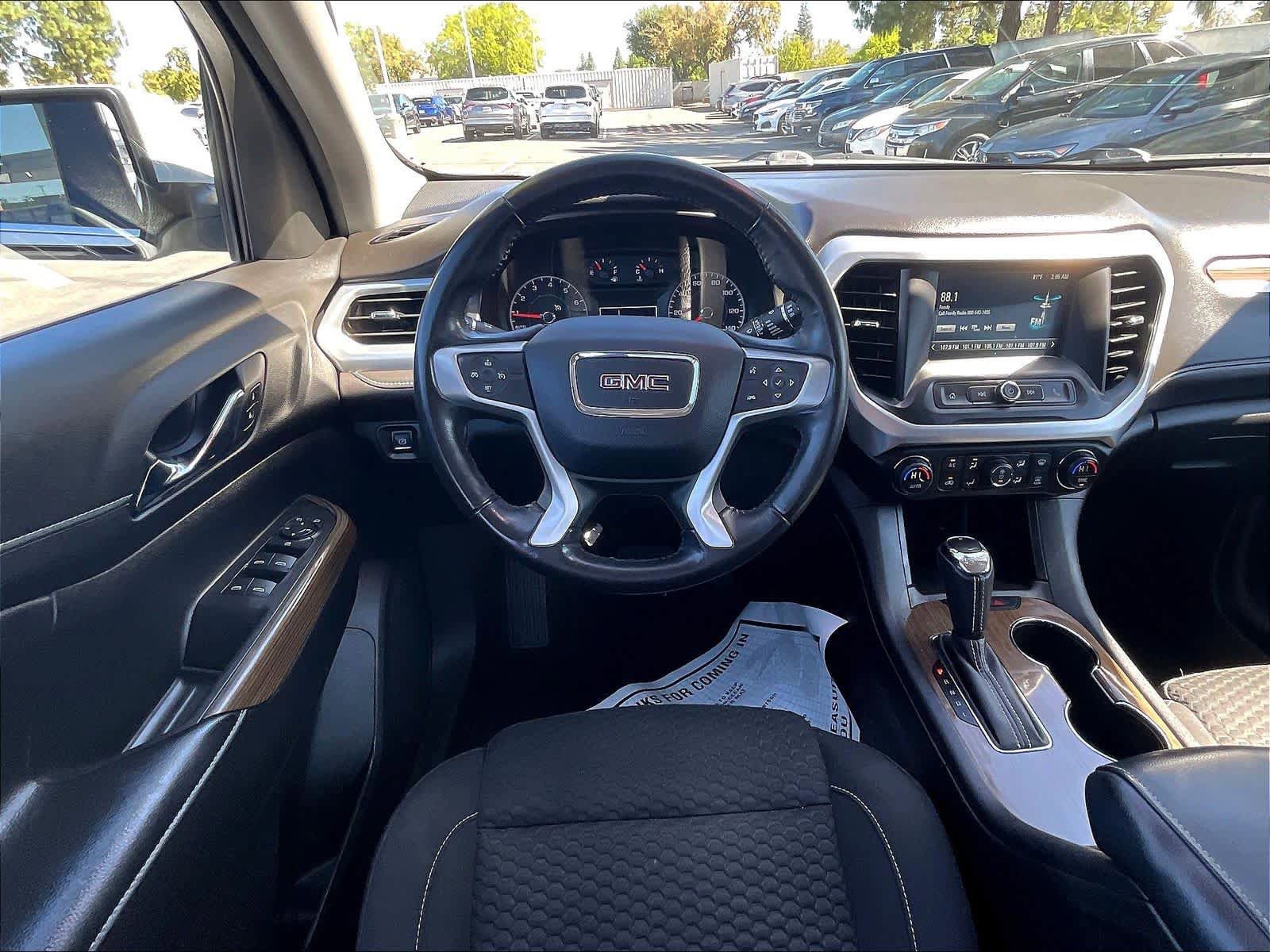 Used 2019 GMC Acadia SLE image 7