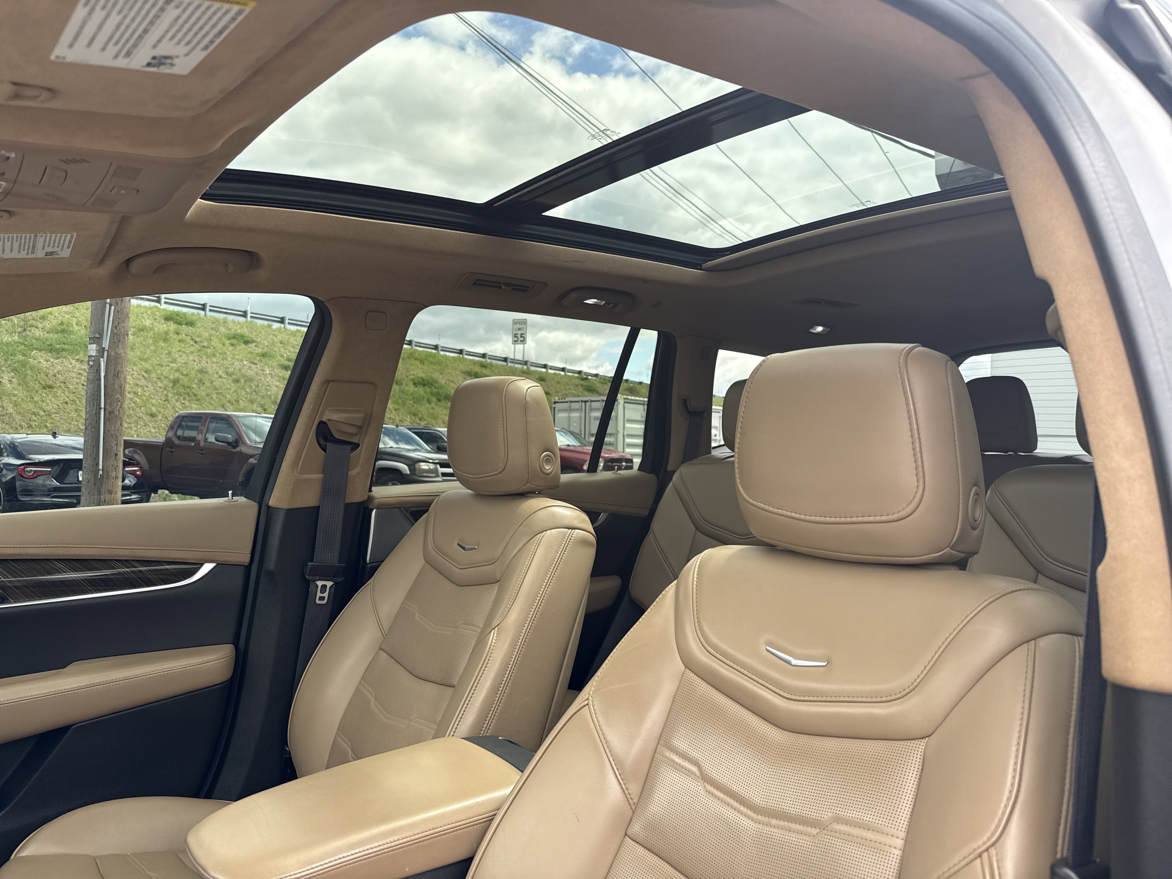 Used 2022 Cadillac XT6 Premium Luxury w/ Platinum Package AWD/4WD image 48