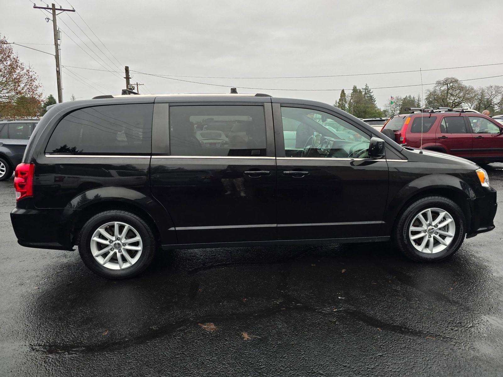 Used 2018 Dodge Grand Caravan SXT FWD image 6