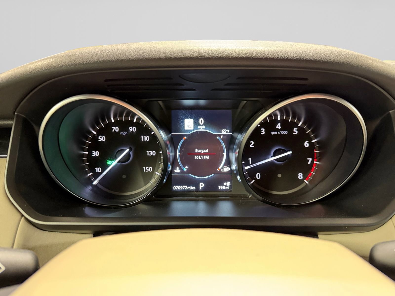 Used 2018 Land Rover Discovery SE AWD/4WD image 19