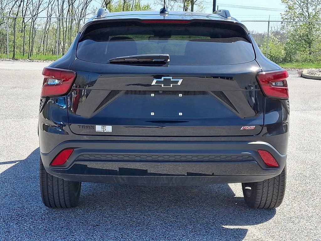 Used 2024 Chevrolet Trax RS image 8