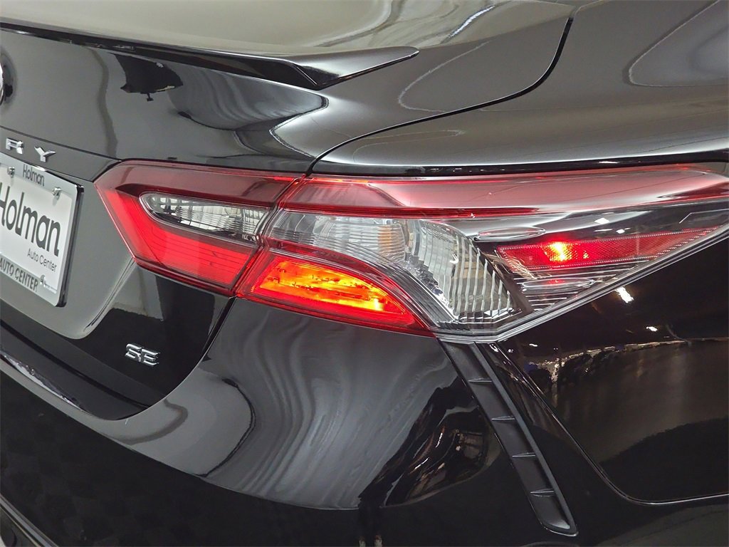 Used 2024 Toyota Camry SE image 34